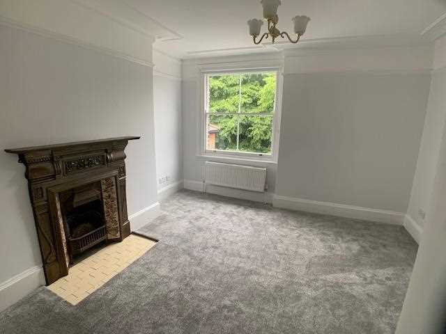 Flat Muswell Hill Road in Greater London