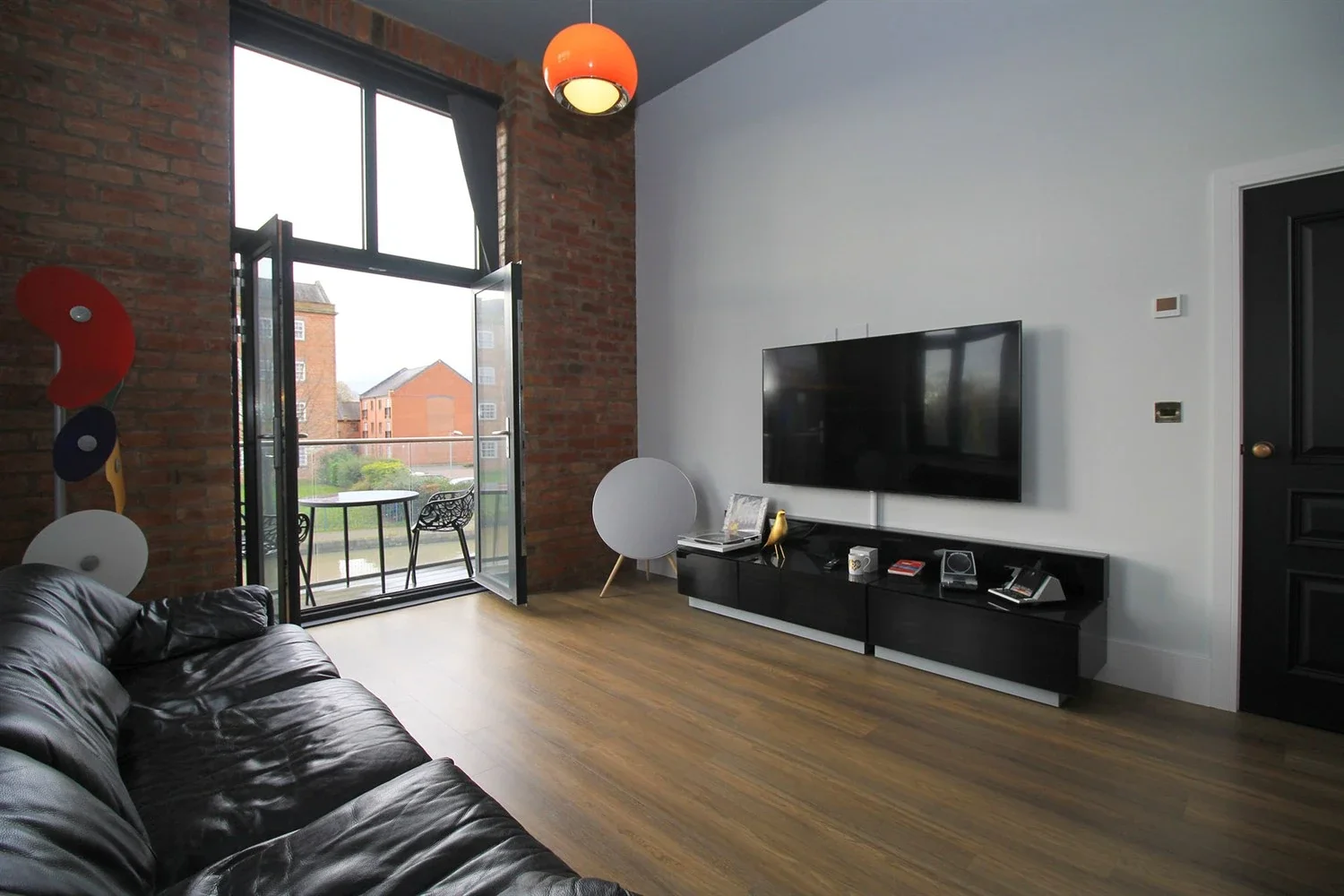 Flat Falcon Street in Charnwood