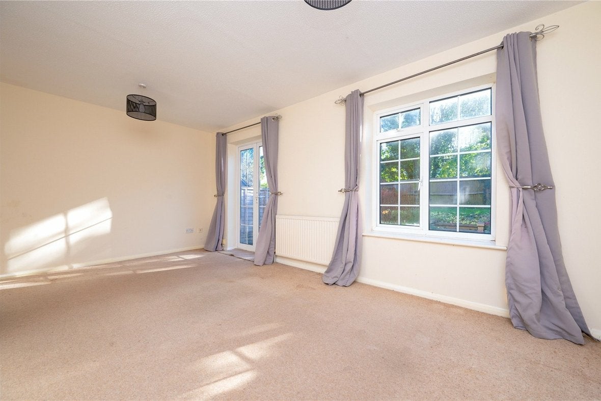Flat Wilstone Drive in St Albans