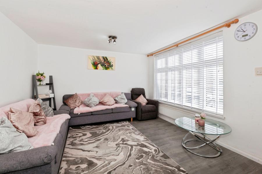 House Spackmans Way in Slough
