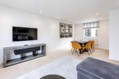 Flat Fulham Road in Greater London