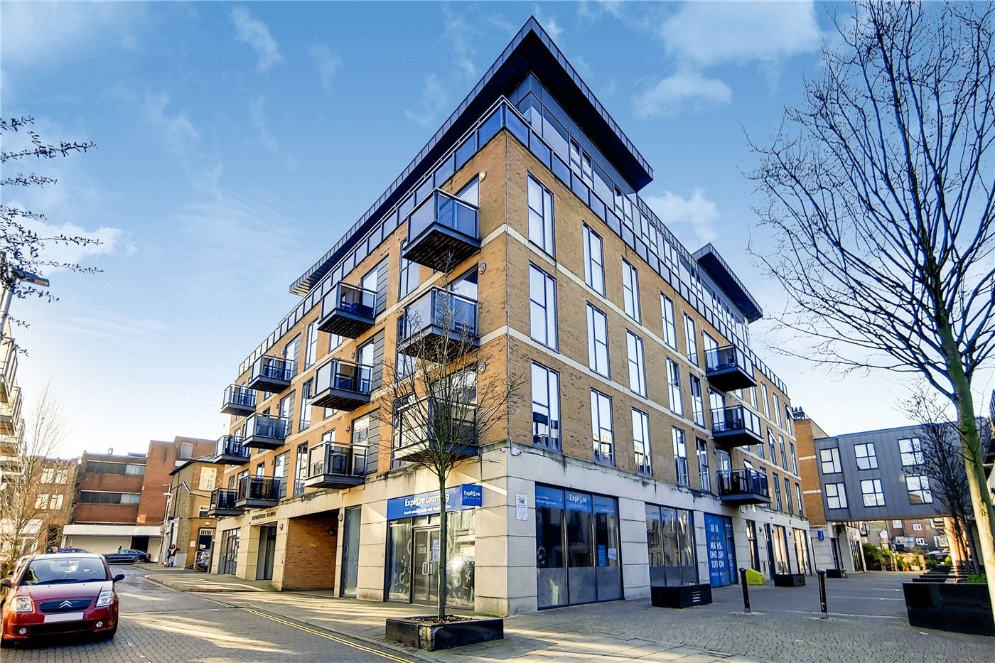Flat St Mary's Road in Greater London