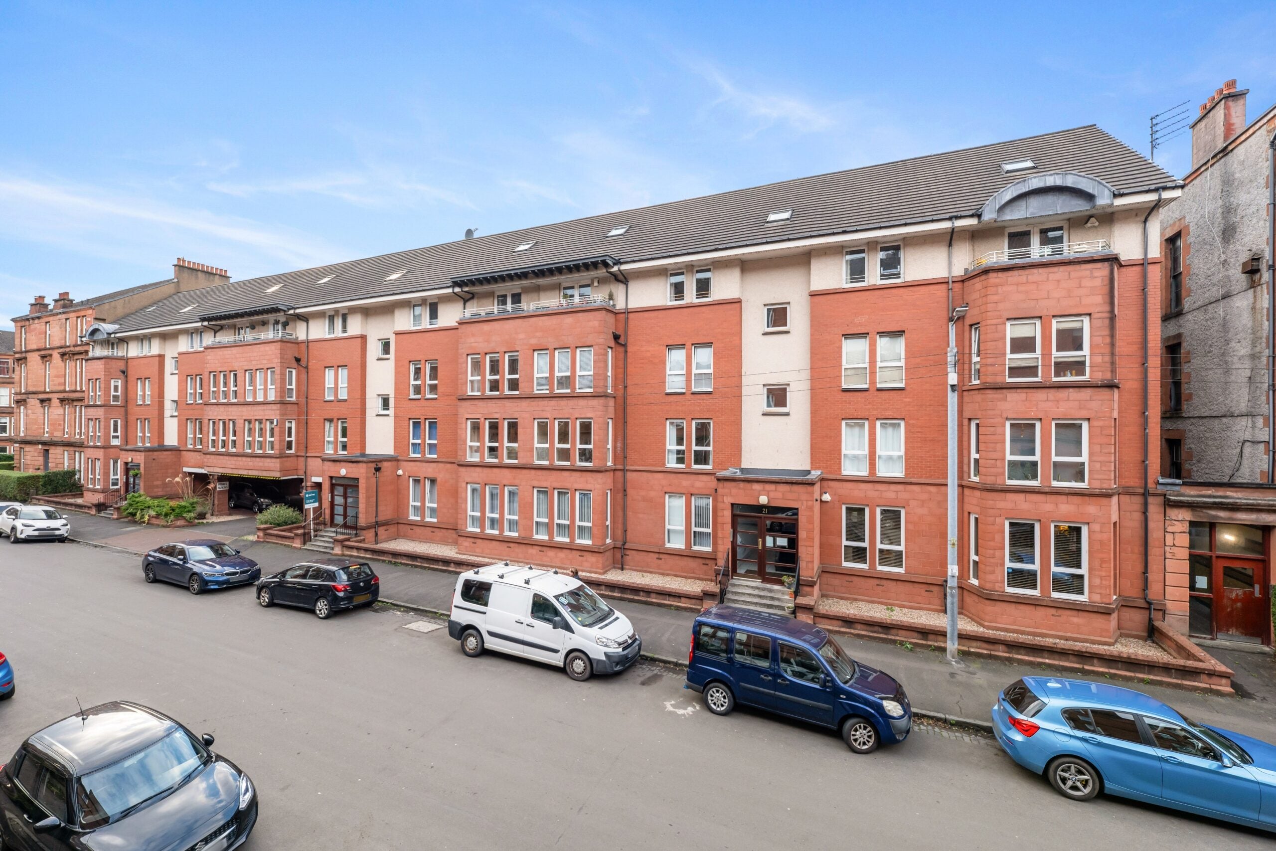 Flat Waverley Gardens in Glasgow