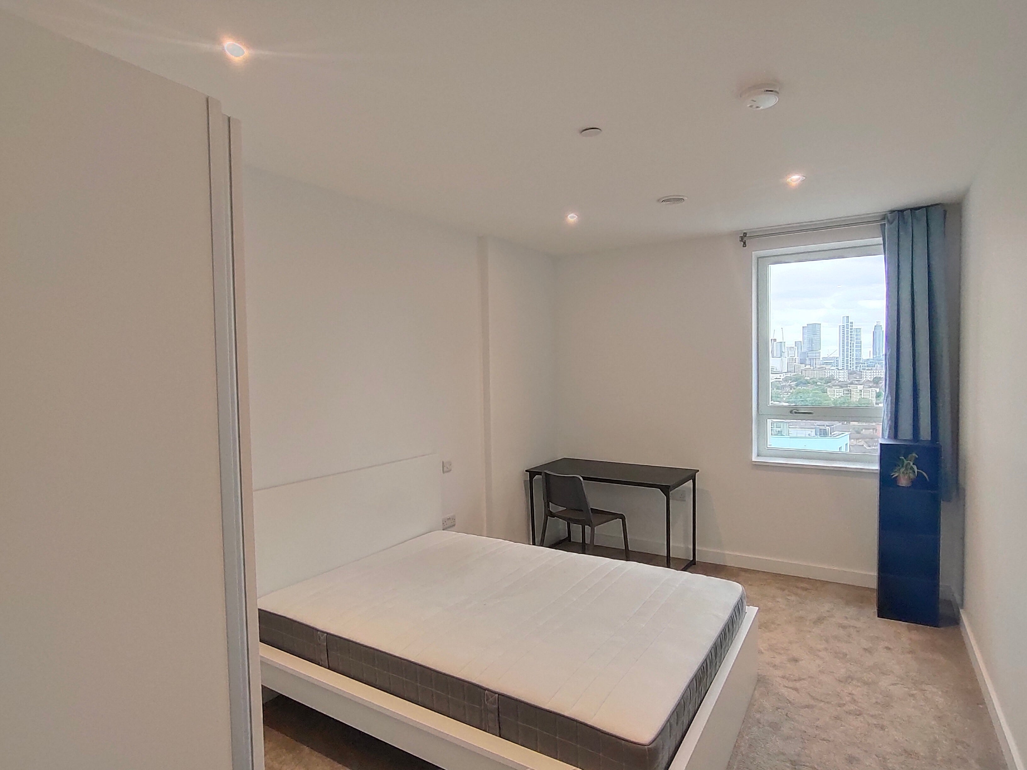 Flat Heygate Street in Greater London