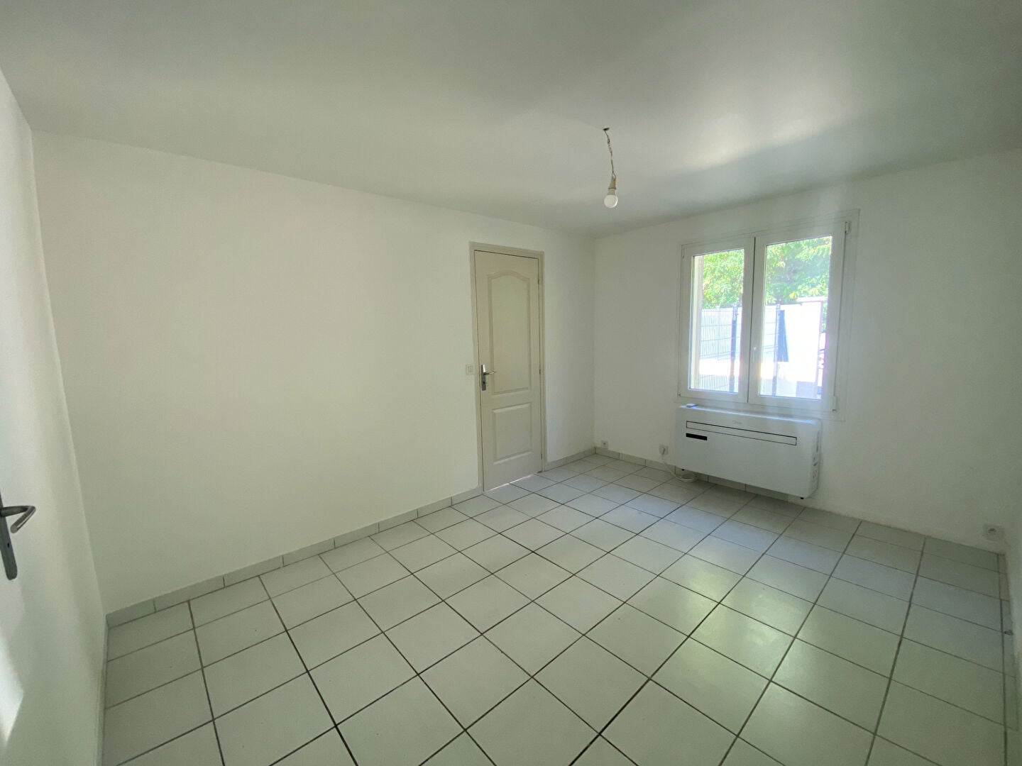 Appartement Place Léon Cassé à Corbeil-Essonnes