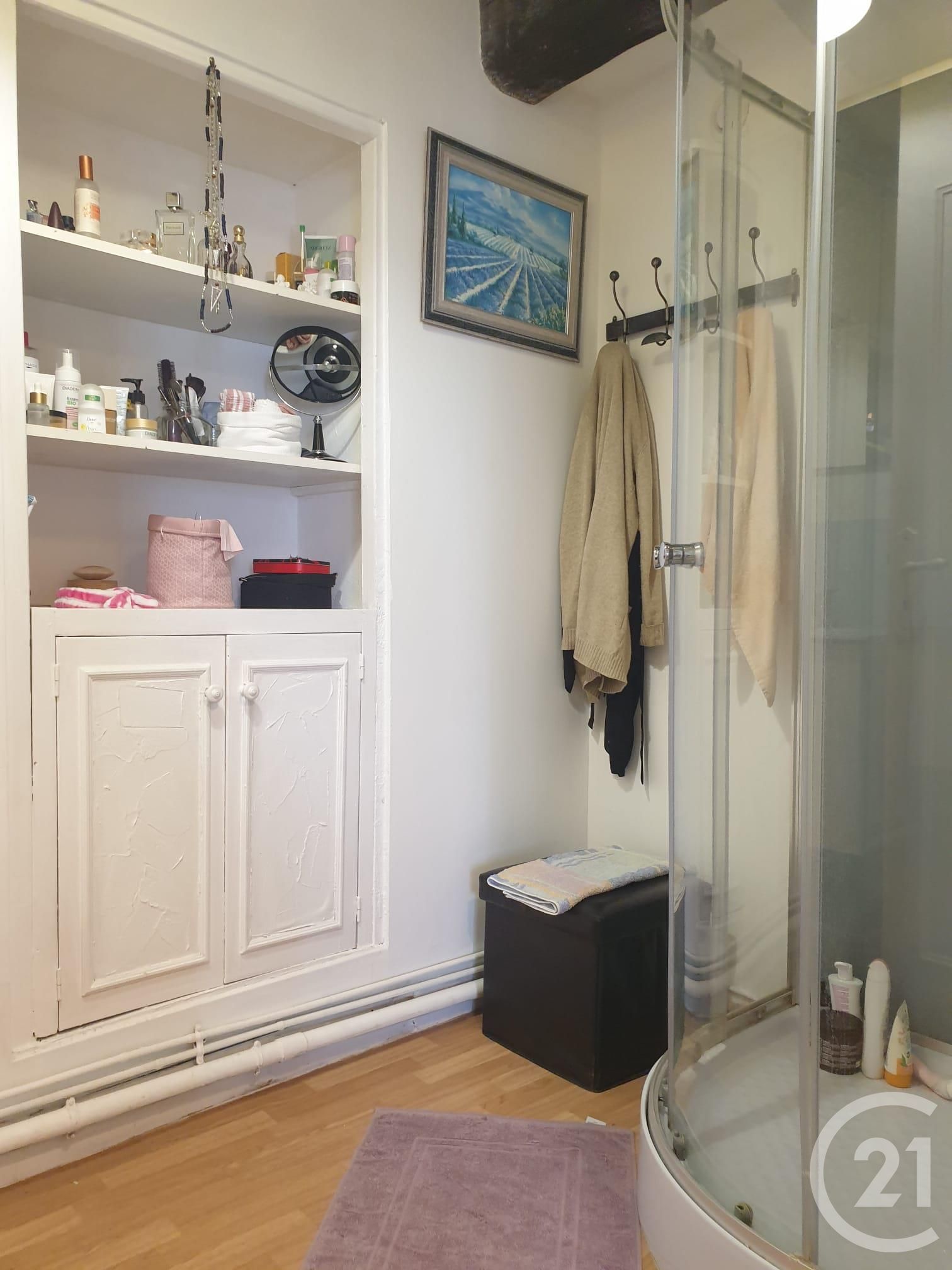 Flat Rue d'Anet in Cherisy