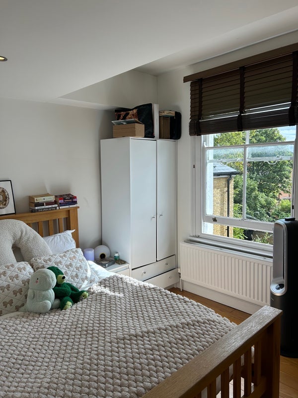 Room Appach Road in Greater London