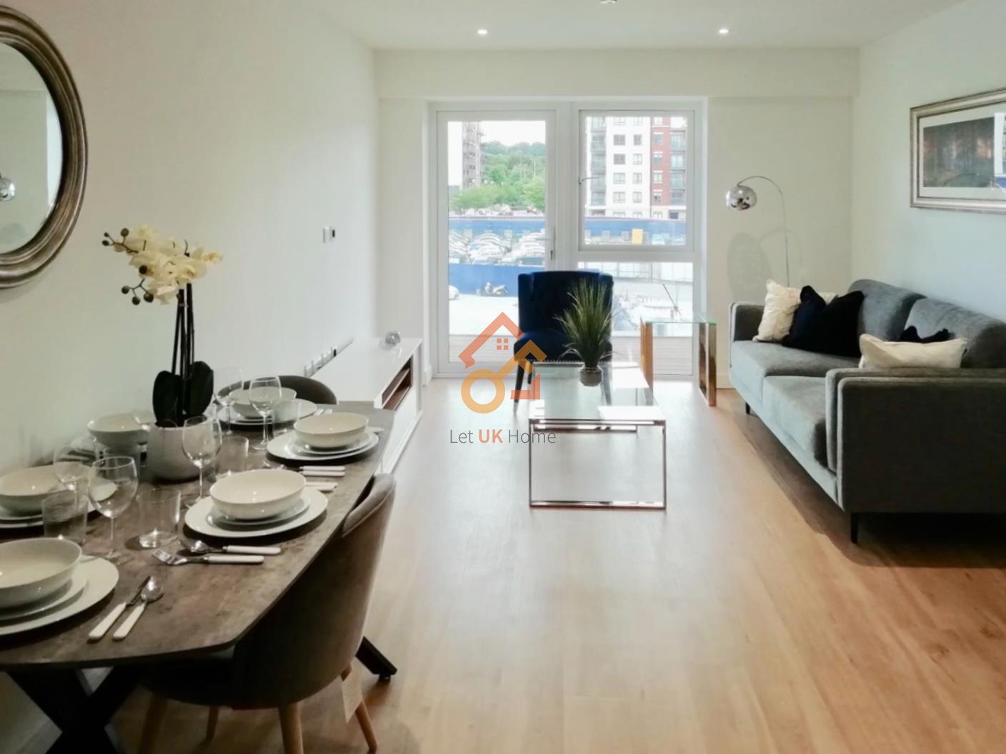 Flat Caversham Road in Greater London