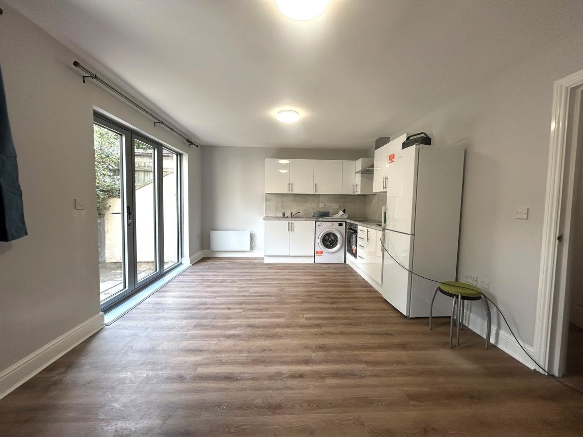 Flat Sovereign Place in London