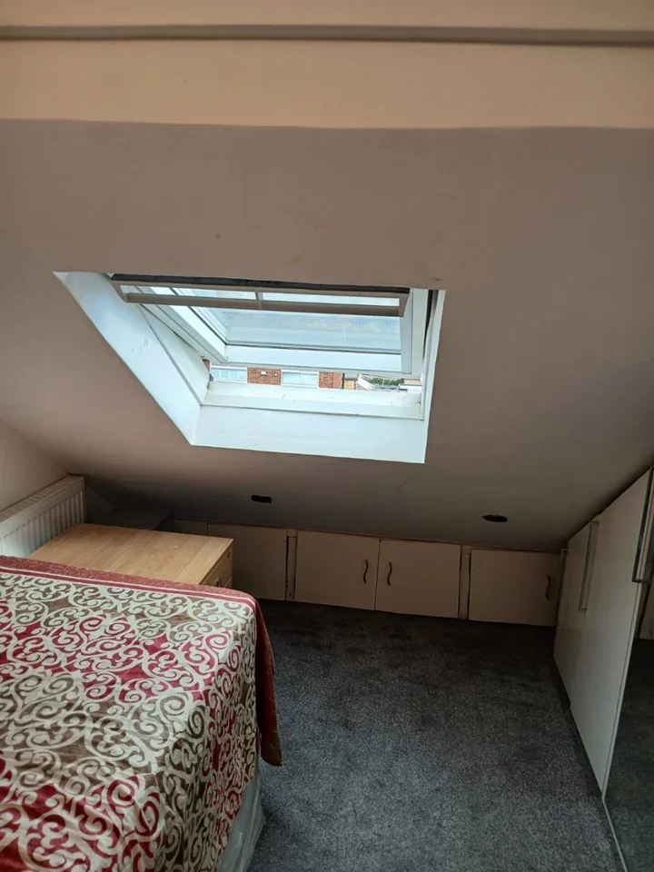 Room Grange Road in Greater London