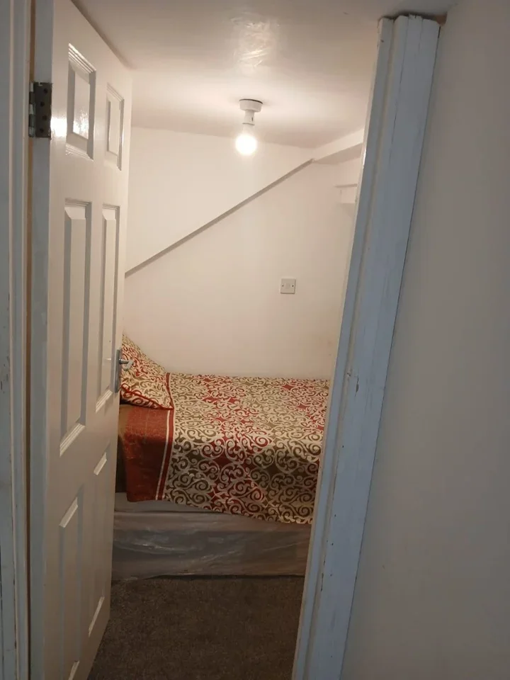 Room Grange Road in Greater London
