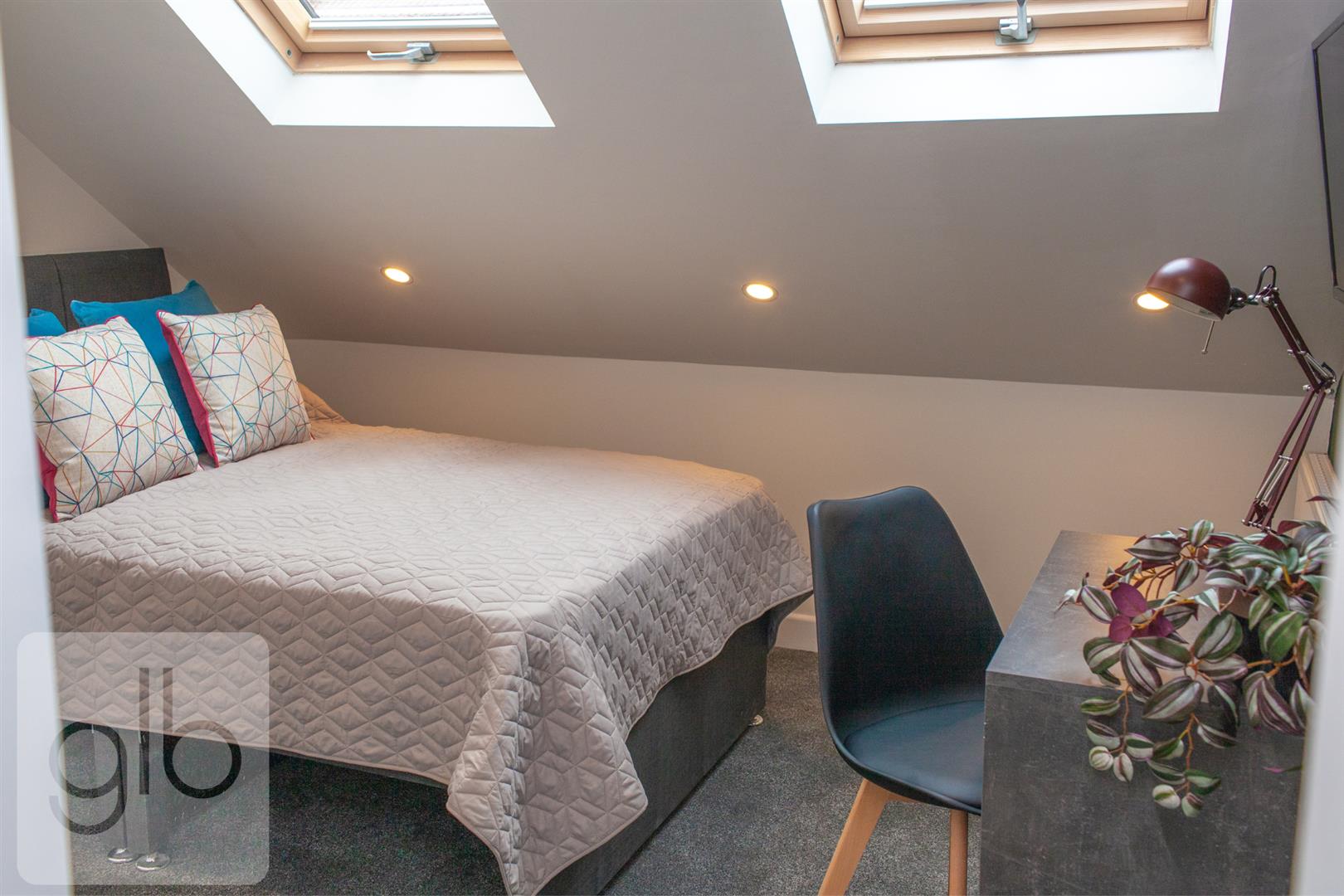 Room Colchester Street in Coventry