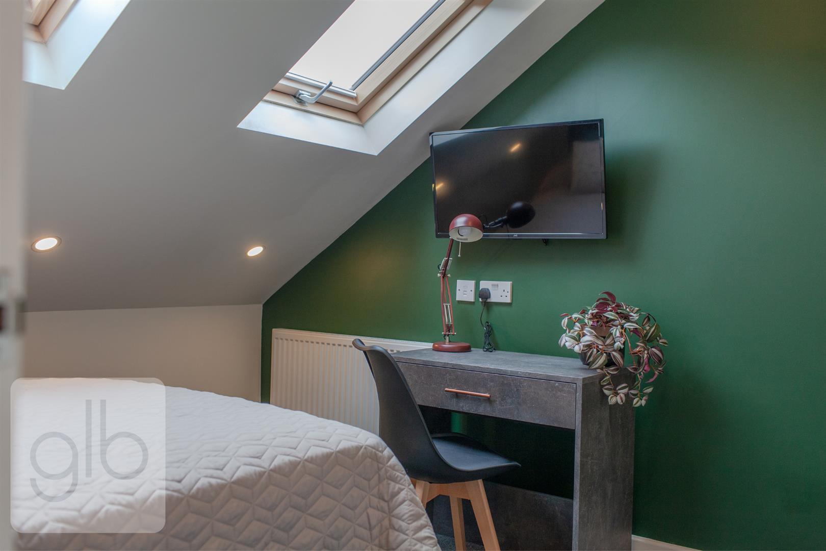 Room Colchester Street in Coventry