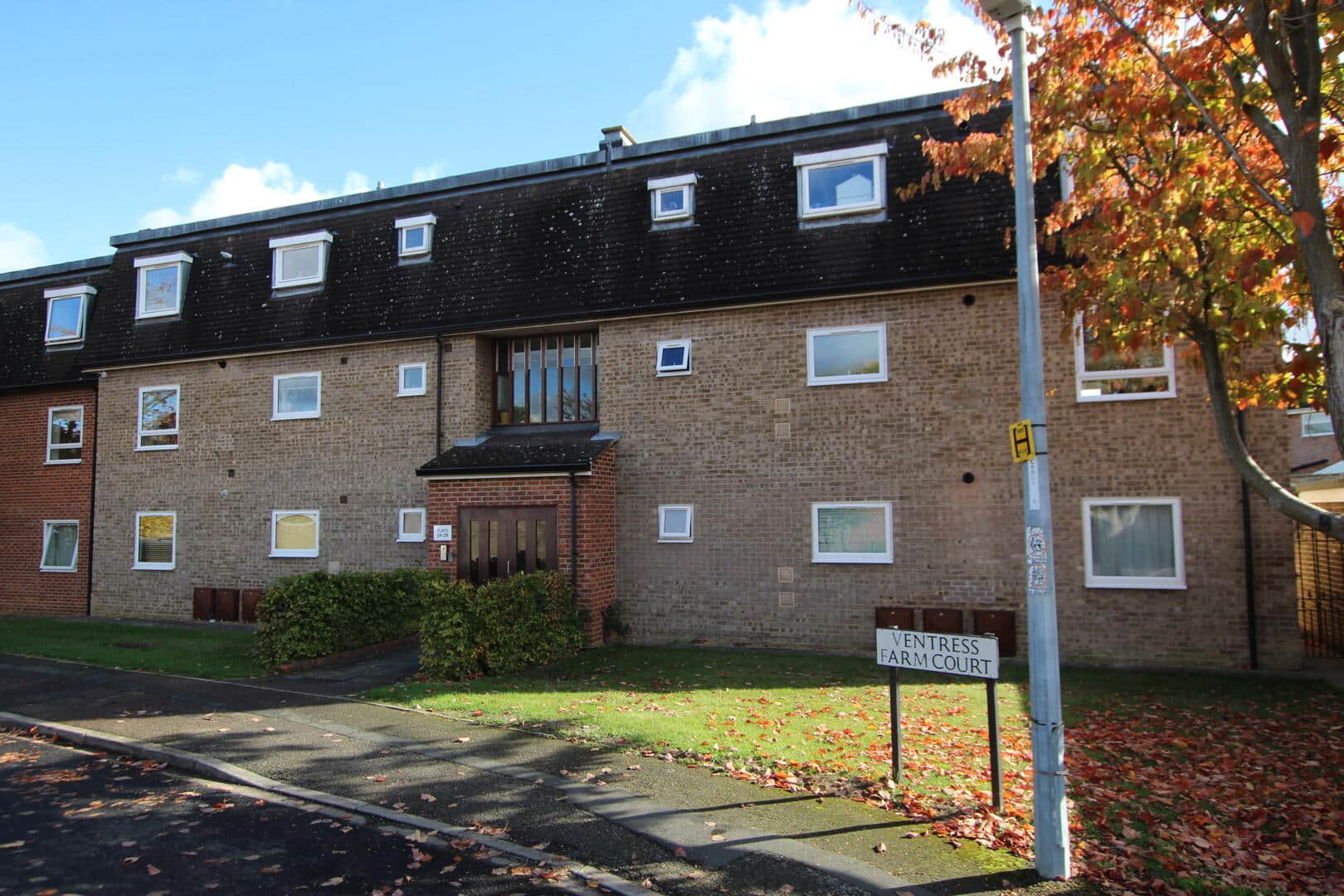 Flat Ventress Farm Court in Cambridge