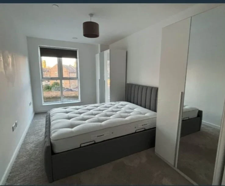 Flat Fleet Road in Greater London