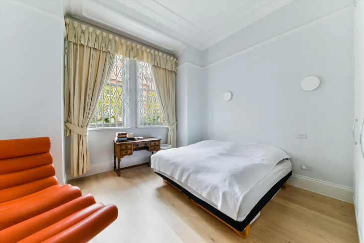 Flat Downside Crescent in Greater London