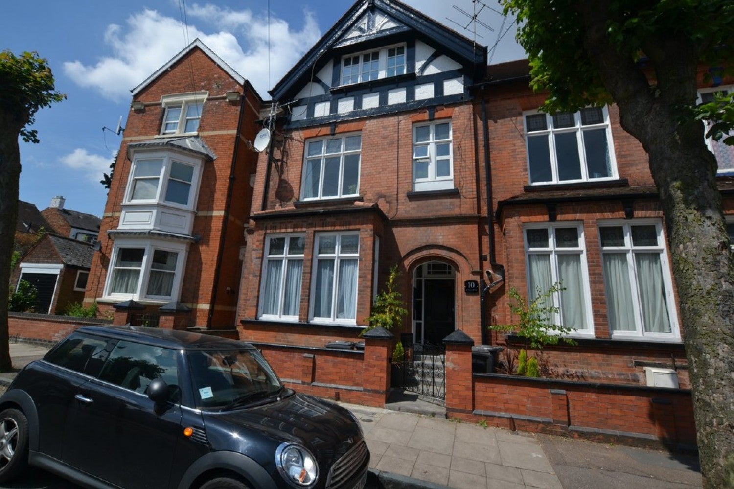 Flat St James Road in Leicester