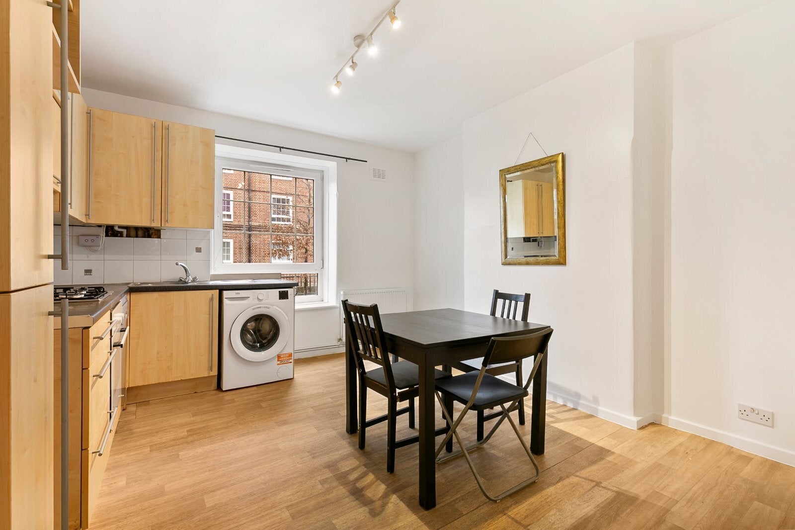 Flat Kennington Oval in Greater London