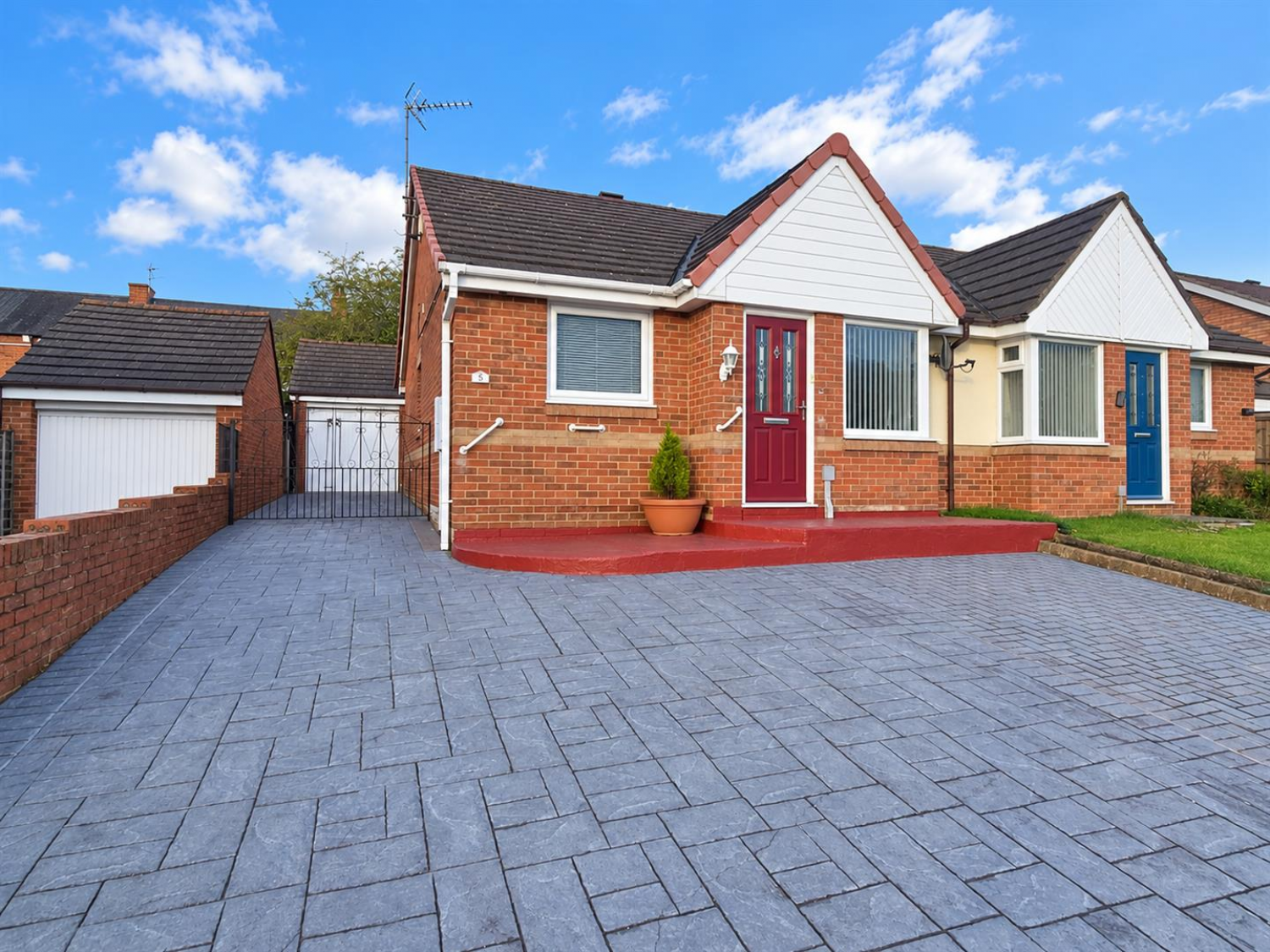 House Hambleton Grove in Darlington