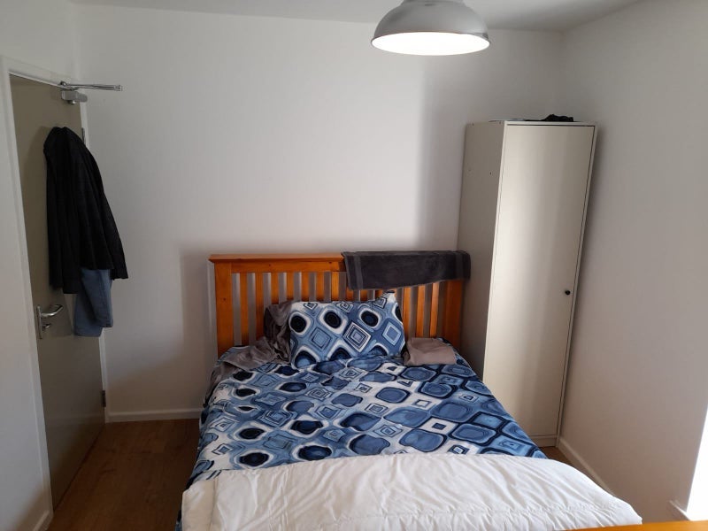 Room Wood Road in Pontypridd