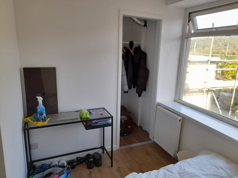 Room Wood Road in Pontypridd