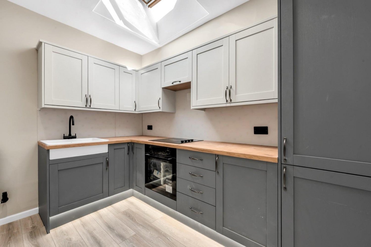 Flat Drayton Park Mews in Greater London