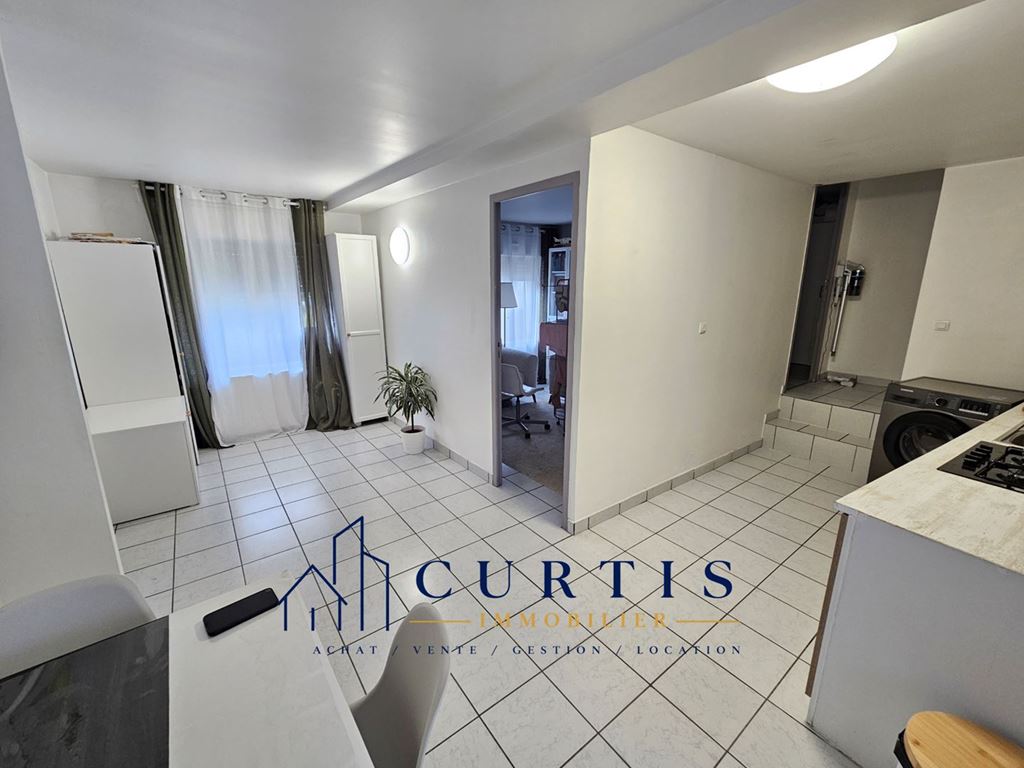 Appartement Rue Dubuisson à Le Chambon-Feugerolles