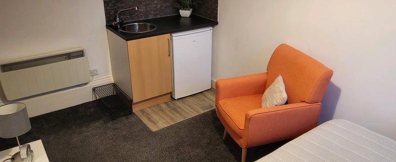 Room Comberton Road in Wyre Forest
