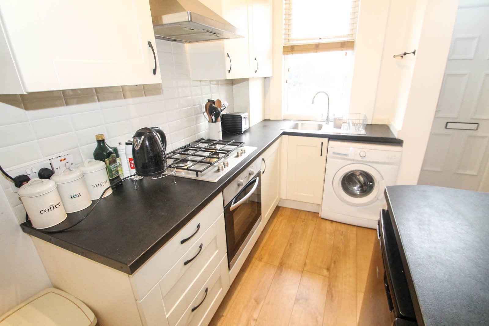 Flat Bankfield Road in Leeds
