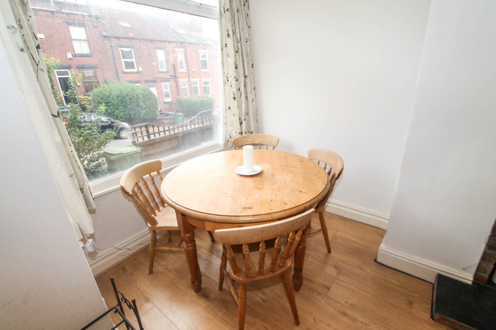 Flat Bankfield Road in Leeds