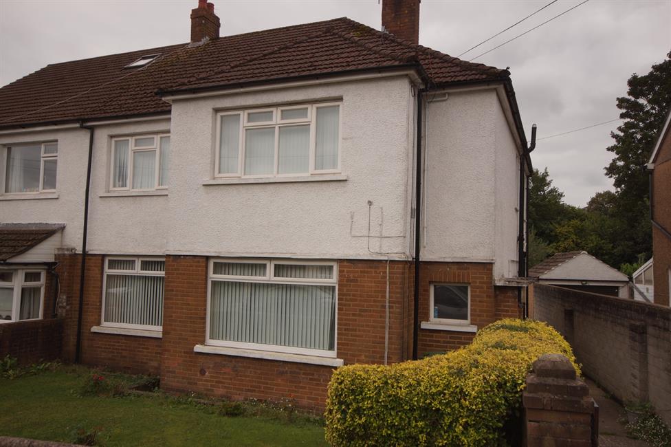 Flat Coryton Rise in Cardiff