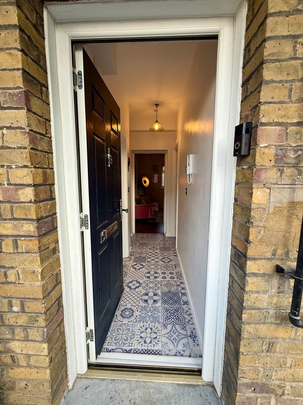Flat Congreve Street in Greater London