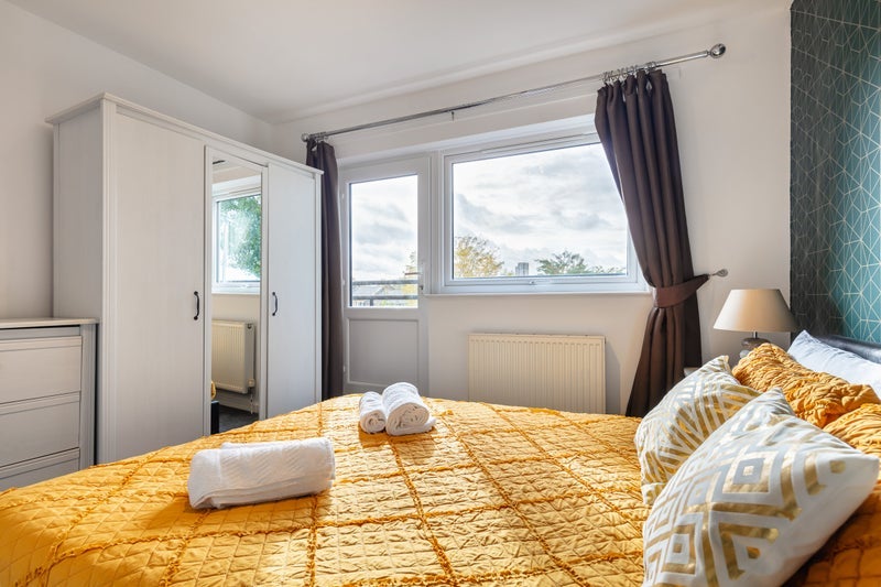 Room Garrick Close in Greater London