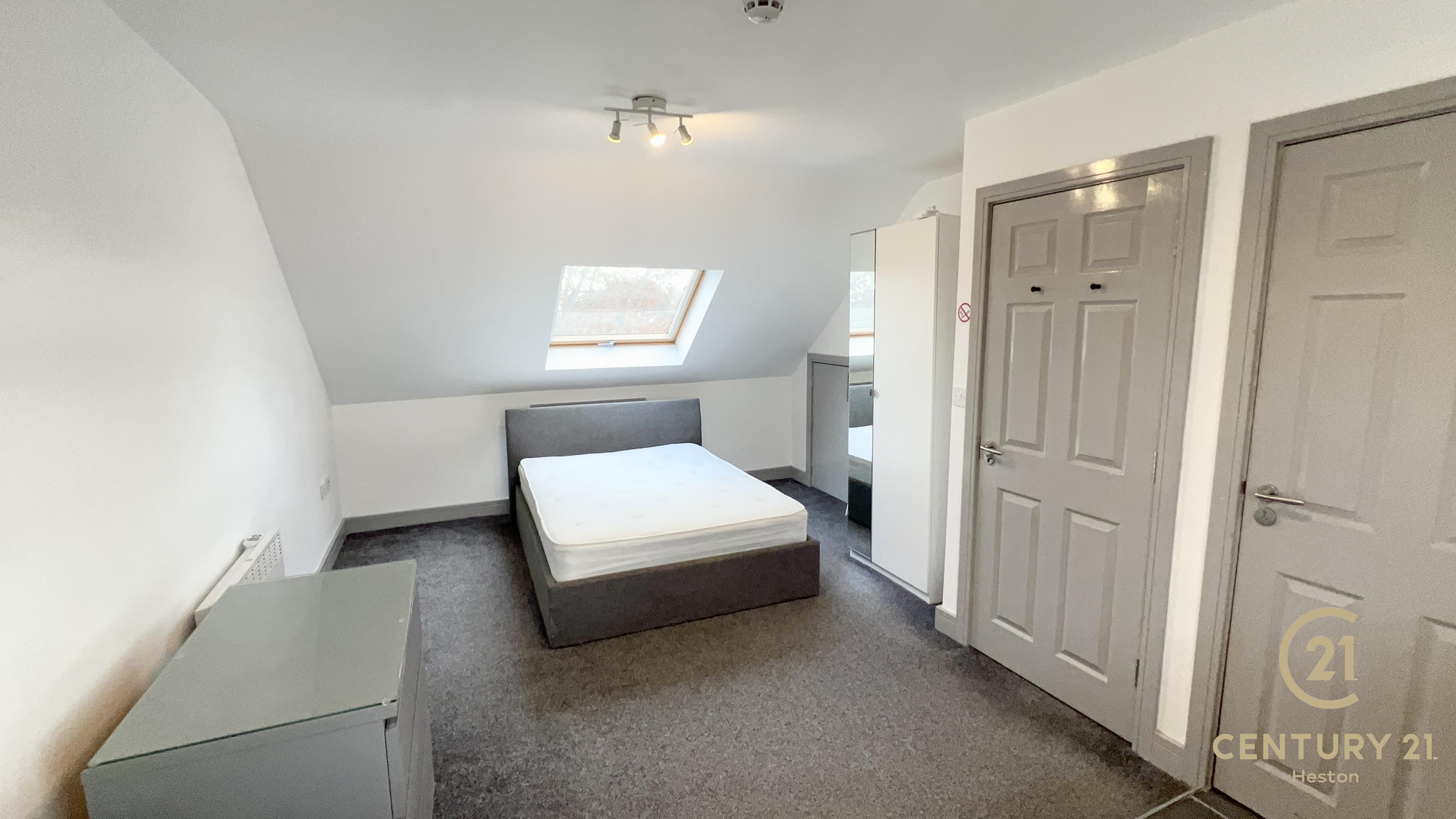 Room Hall Road in Greater London