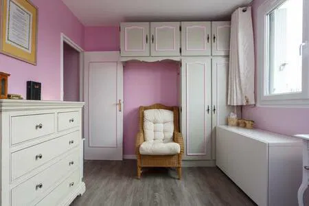 Chambre Avenue de la Redoute à Asnières-sur-Seine