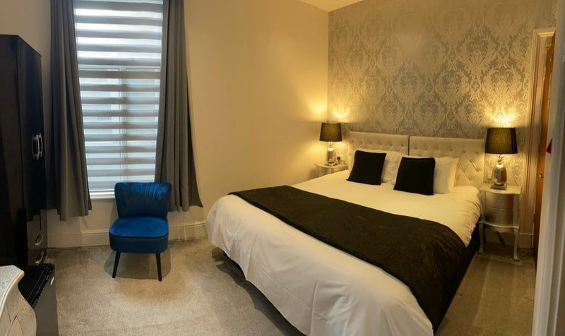 Room Bath Street in Southport