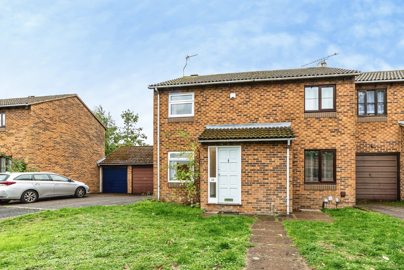 House Harrington Close in Shinfield