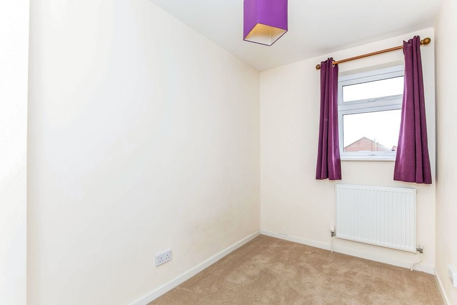 House Harrington Close in Shinfield