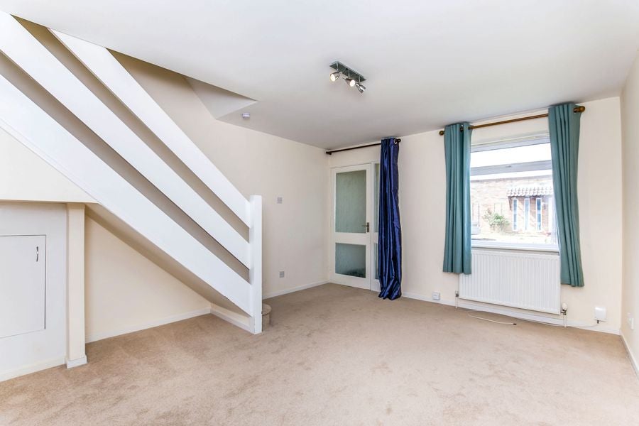 House Harrington Close in Shinfield