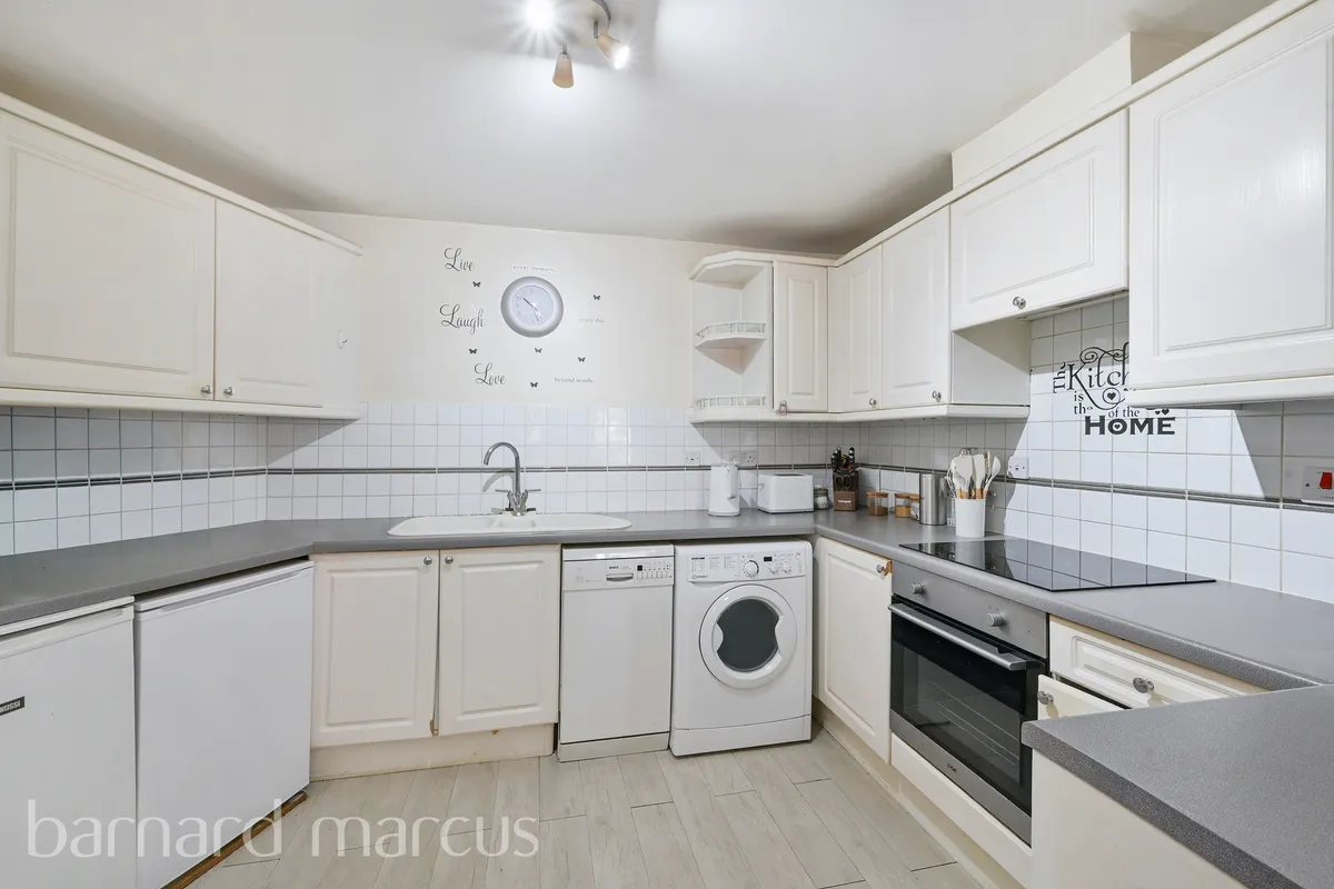 Flat Bessborough Road in Greater London