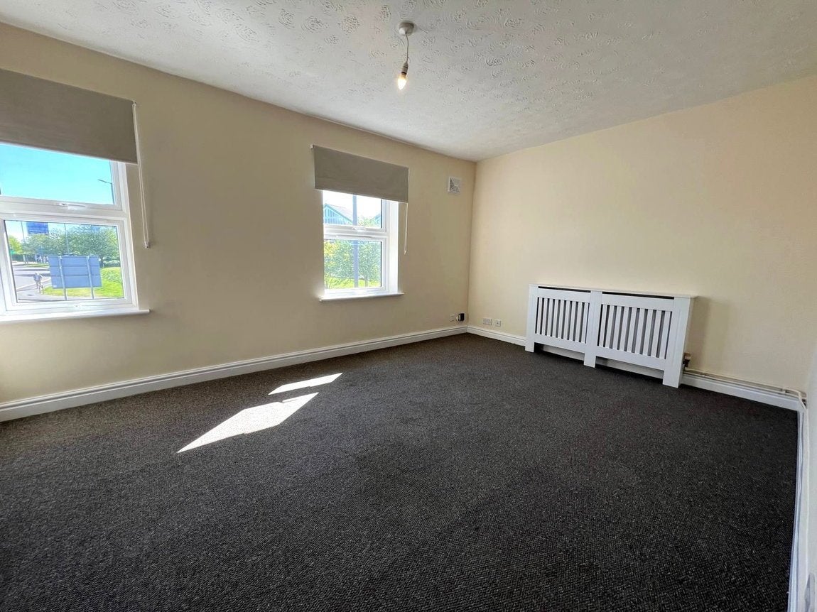 Flat Rodbourne Road in Swindon