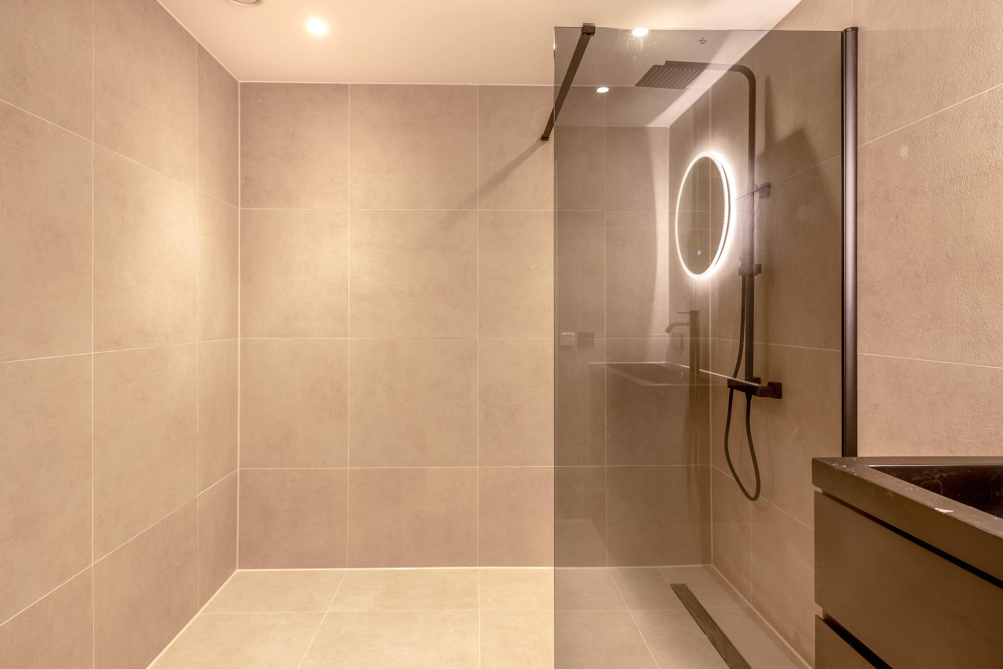Appartement te huur: Lange Hilleweg 178B, Rotterdam