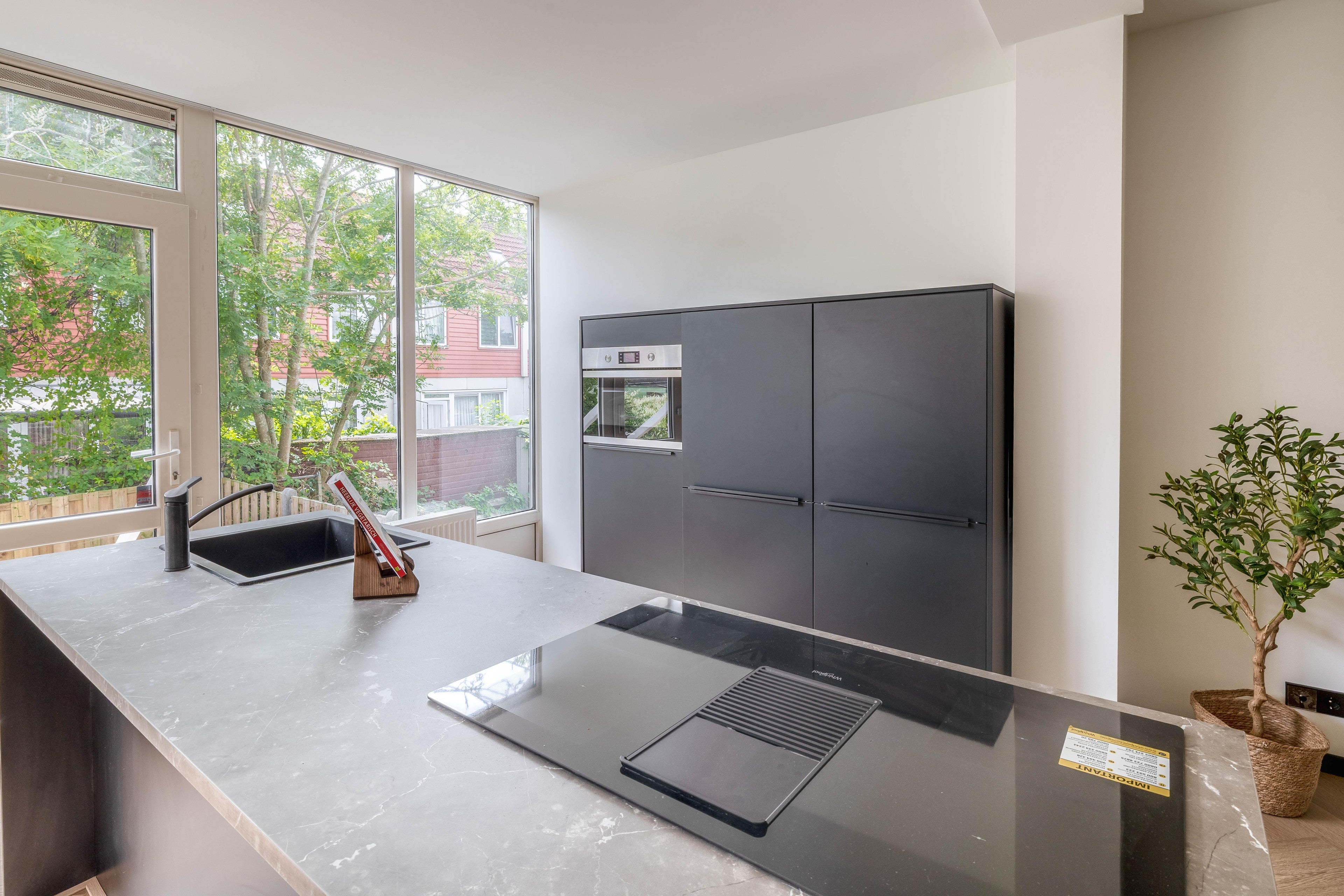 Appartement te huur: Lange Hilleweg 178B, Rotterdam