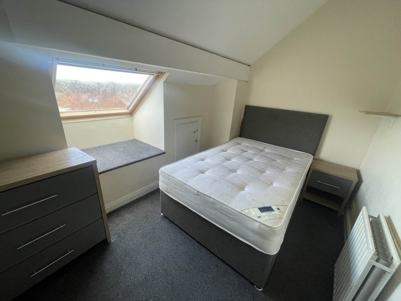 Room St Chad's View in Leeds