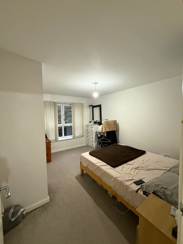 Flat Bonnybridge Drive in City of Edinburgh