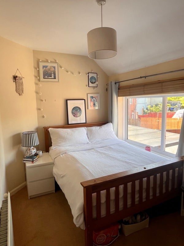 Room Newbury Road in Bristol