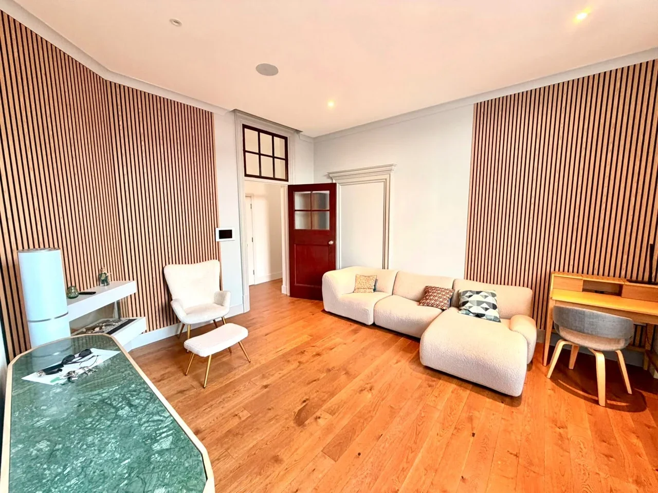 Flat Winchester Street in Greater London