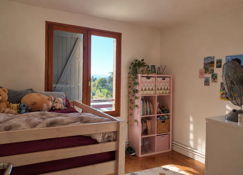 Flat Rue de Chantabeau in Solaize