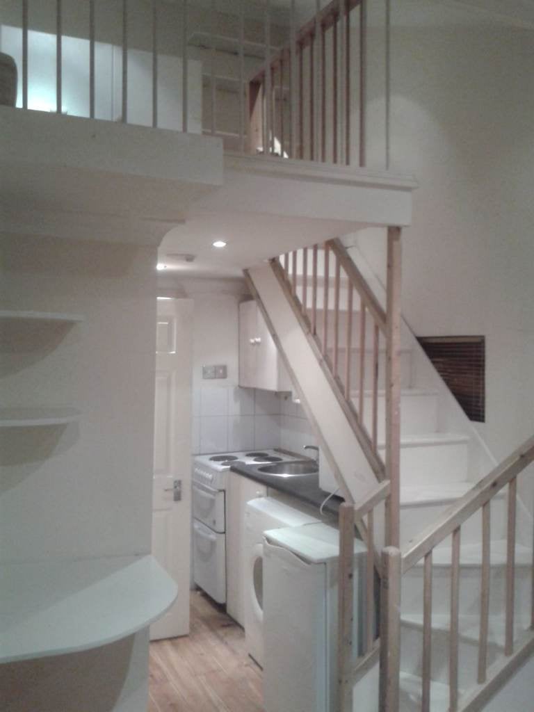 Flat Halston Close in Greater London