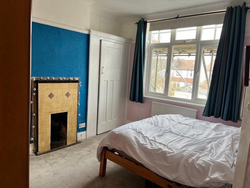 Room Moffat Road in Greater London